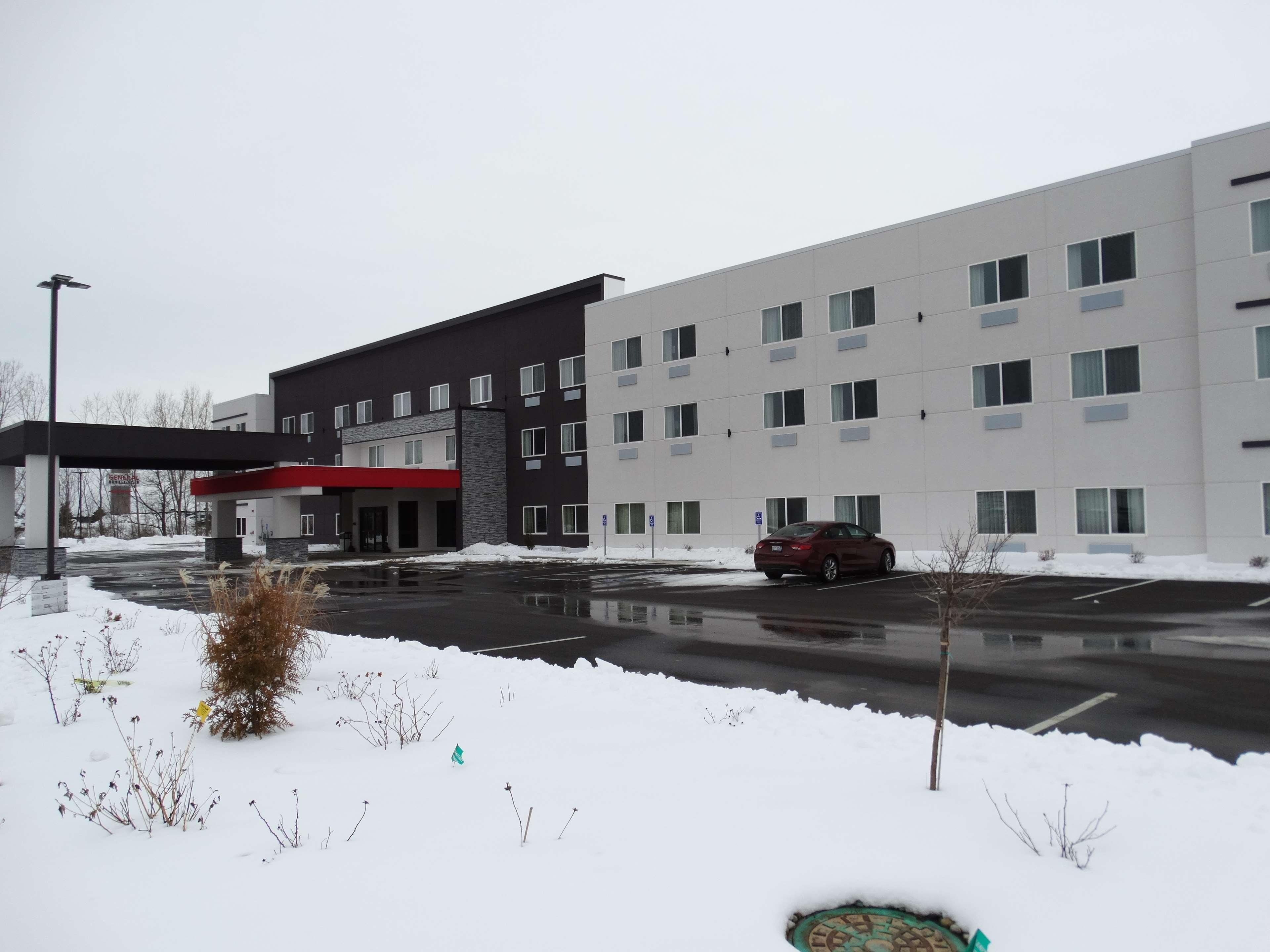 Best Western Plus Wayland Hotel Shelbyville Exterior photo